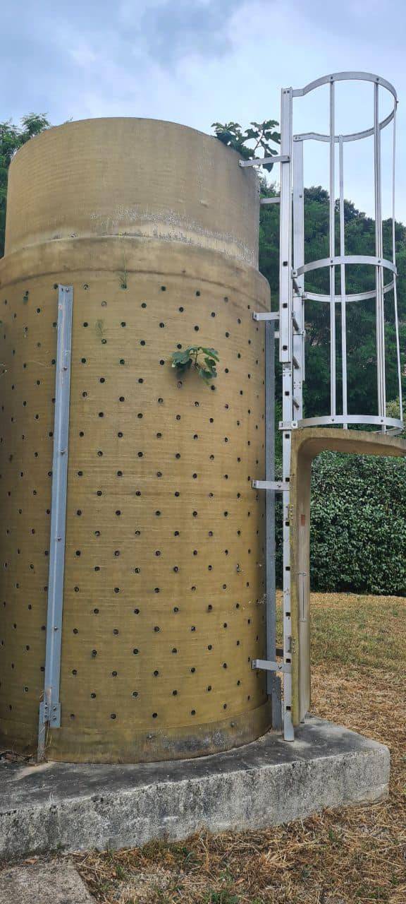 Aspiration de copeaux de bois dans une cuve à Narbonne