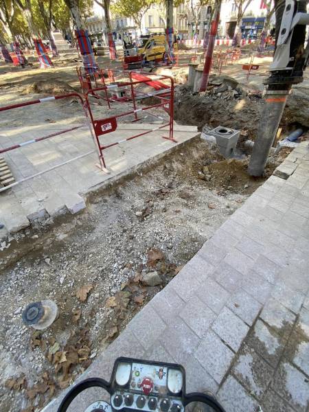 Terrassement par Aspiration pour dégagement des réseaux avec l’équipe Suez à Béziers